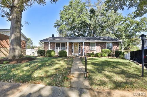 3809 Tahquitz Dr, Saint Louis, MO, 63125-3413 | Card Image