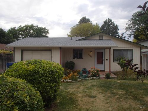 1111 S Locust St, Nampa, ID, 83686-5833 | Card Image