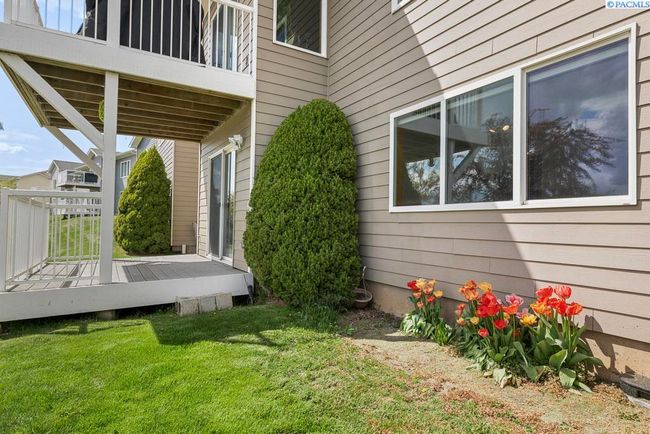 1545 Capri Ct, Condo with 4 bedrooms, 3 bathrooms and null parking in Pullman WA | Image 5