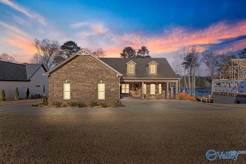 565 Goosepond Island Dr, Scottsboro, AL, 35769-5903 | Card Image
