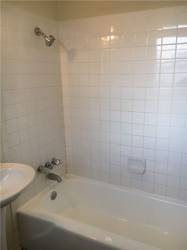 APT-5 - 5213 Joe Sayers Ave, Condo with 1 bedrooms, 1 bathrooms and 1 parking in Austin TX | Image 12