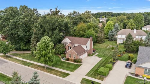 1933 Catlin Dr, Rochester, MI, 48306-4594 | Card Image