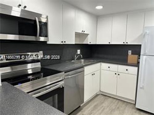 801-13499 Biscayne Blvd, North Miami, FL, 33181-2027 | Card Image