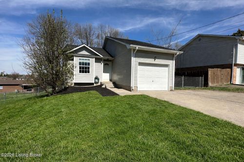 109 Jefferson St, Radcliff, KY, 40160-9038 | Card Image