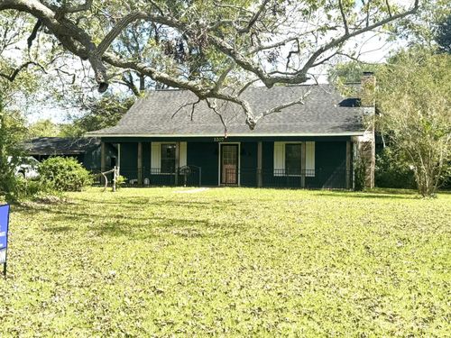 1207 Half Moon Dr, Wharton, TX, 77488-9437 | Card Image