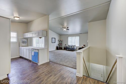 38555 Wellington Dr, Clinton Twp, MI, 48036-3521 | Card Image