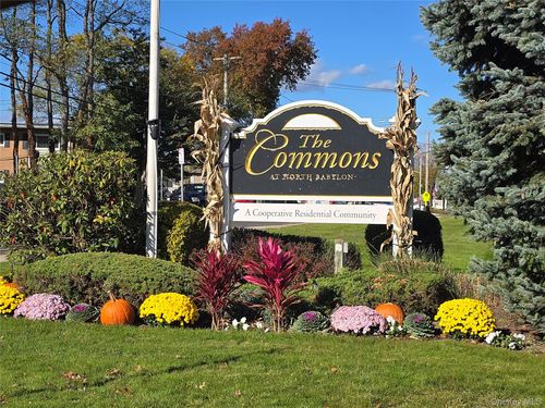 apt-g4-111 Edmunton Dr, Babylon, NY, 11703-5259 | Card Image