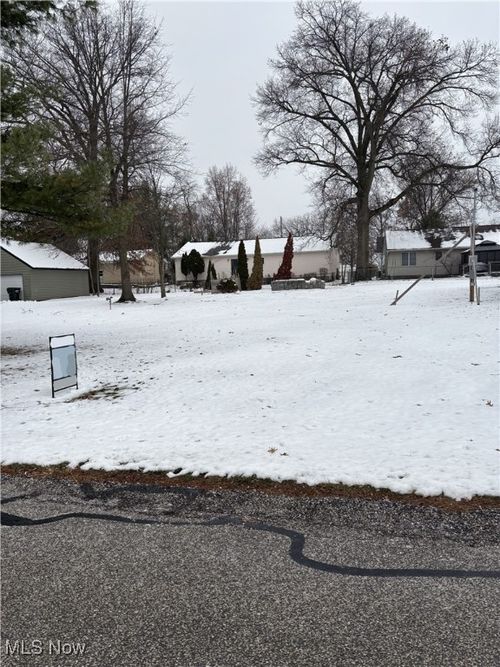 73 Heights Ave, Northfield, OH, 44067-1324 | Card Image