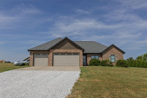 121 Southern Fields Cir, Clever, MO, 65631-4502 | Card Image