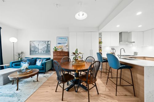 422-3131 Murray St, Port Moody, BC, V3H0L9 | Card Image