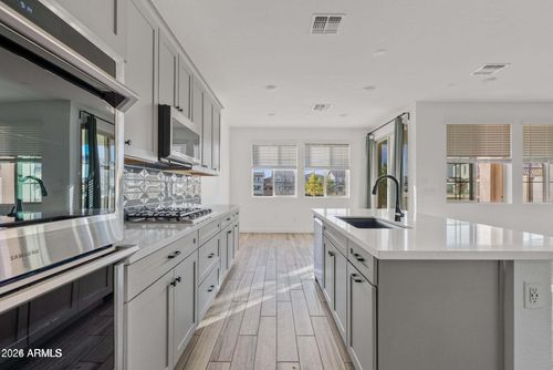 9415 E Supernova Dr, Mesa, AZ, 85212-5491 | Card Image