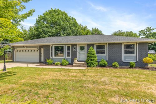 7354 S Garden Ct, Jenison, MI, 49428-8742 | Card Image