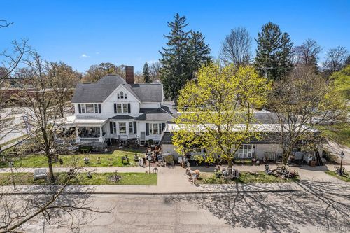 302 S State St, Caro, MI, 48723-1726 | Card Image