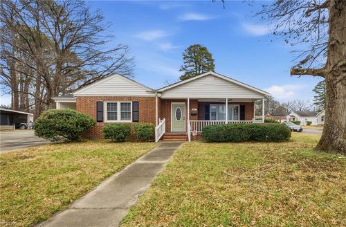 411 S College Dr, Franklin, VA, 23851-2523 | Card Image