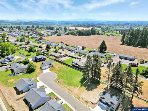 707 Nw George Ct, Sublimity, OR, 97385-9430 | Card Image