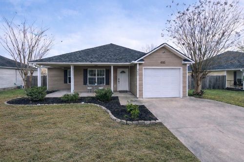 3647 Druid Oaks Dr, Valdosta, GA, 31605-6545 | Card Image