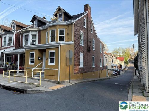 240 E Hamilton St, Allentown, PA, 18109-2548 | Card Image