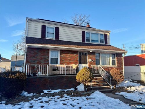 30 E Kennedy St, Hackensack, NJ, 07601-6807 | Card Image