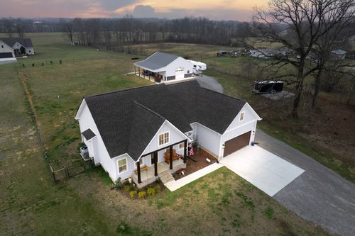 220 Dugout Rd, Summertown, TN, 38483-7233 | Card Image