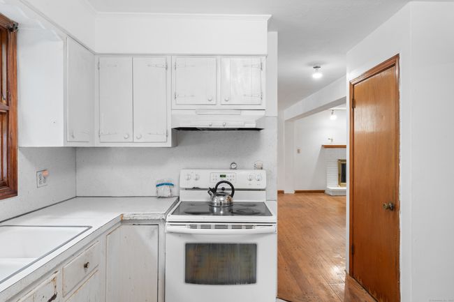120 Pulaski Hwy, House other with 3 bedrooms, 2 bathrooms and 1 parking in Ansonia CT | Image 10