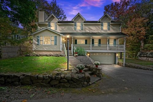 3 Seven Lakes Dr, Sloatsburg, NY, 10974-1710 | Card Image
