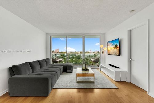 apt-704-650 West Ave, Miami Beach, FL, 33139-5545 | Card Image