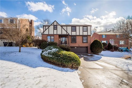 5513 Claytonia Dr, Bethel Park, PA, 15102-3601 | Card Image