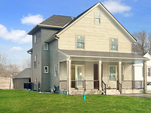 67 Brier St, Winnetka, IL, 60093-4001 | Card Image