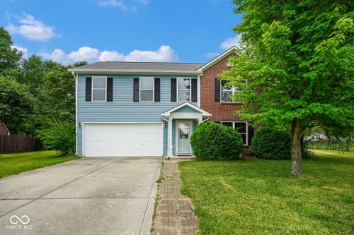 8047 Red Barn Cir, Indianapolis, IN, 46239-7645 | Card Image