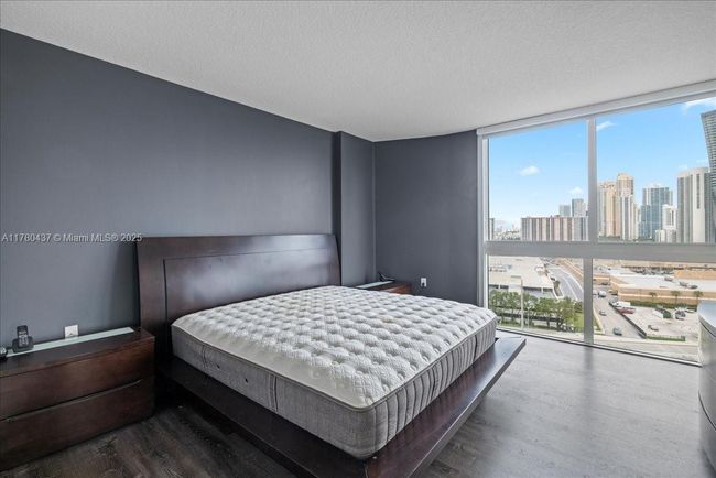 UNIT-1202 - 200 Sunny Isles Blvd, Condo with 3 bedrooms, 2 bathrooms and null parking in Sunny Isles Beach FL | Image 13