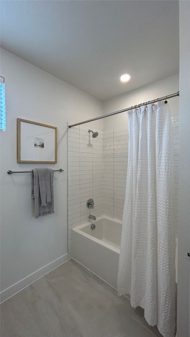 APT-1303 - 2205 N Bonnie Brae St, House other with 3 bedrooms, 3 bathrooms and null parking in Denton TX | Image 12