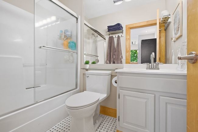 APT-6 - 10 Ingalls Ct, Condo with 2 bedrooms, 1 bathrooms and 2 parking in Melrose MA | Image 27