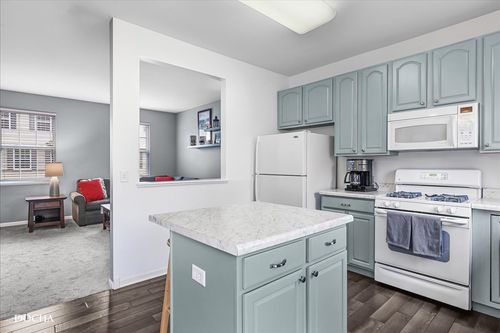 1944 Indian Hill Ln, Aurora, IL, 60503-3642 | Card Image