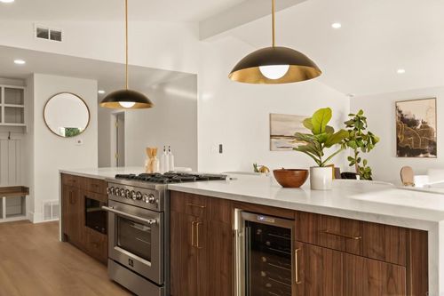 835 Cathy Ln, Cardiff by the Sea, CA, 92007-1306 | Card Image