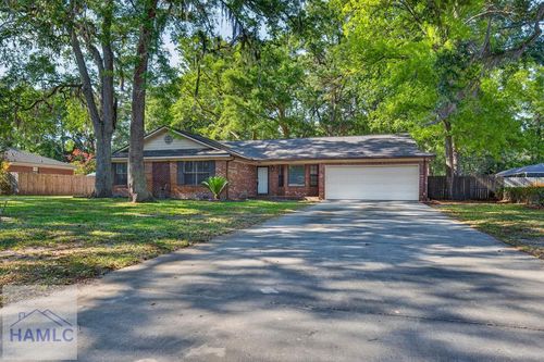 409 Hines Dr, Hinesville, GA, 31313-5722 | Card Image