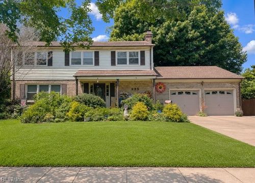 925 Amherst Ln, Virginia Beach, VA, 23464-3702 | Card Image