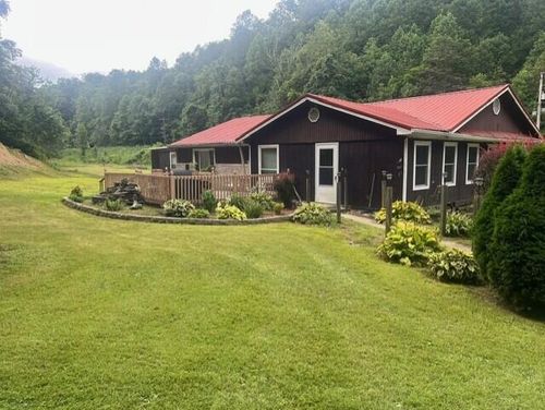 672 Birch Br, Salyersville, KY, 41465-7372 | Card Image