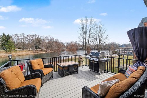 63 Burniah Ln, Lake Orion, MI, 48362-2059 | Card Image