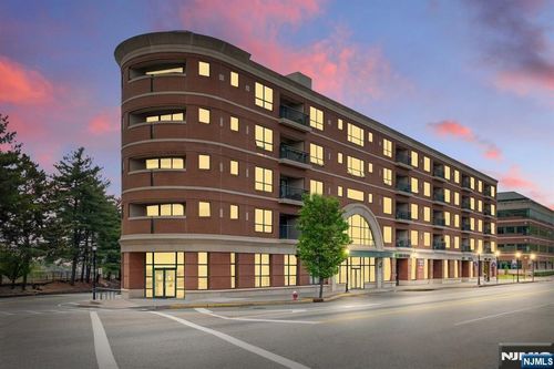 1 Orient Way, Rutherford, NJ, 07070-2524 | Card Image