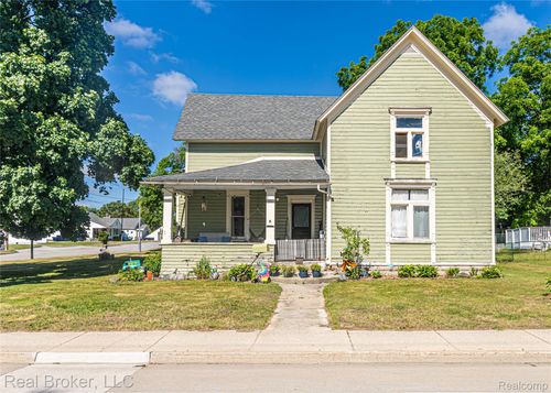 605 N Mill St, Clio, MI, 48420-1230 | Card Image