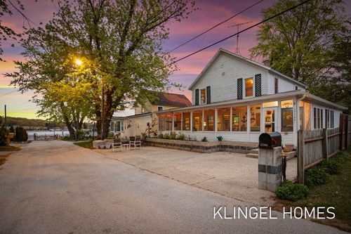17386 Villa Park Street, Spring Lake, MI, 49456 | Card Image