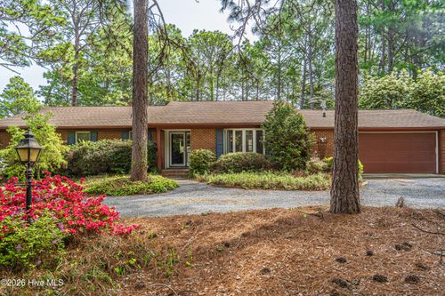 5 Par Dr, Whispering Pines, NC, 28327-9302 | Card Image