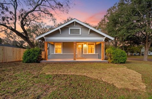 301 S Ponsard St, Troup, TX, 75789-2165 | Card Image