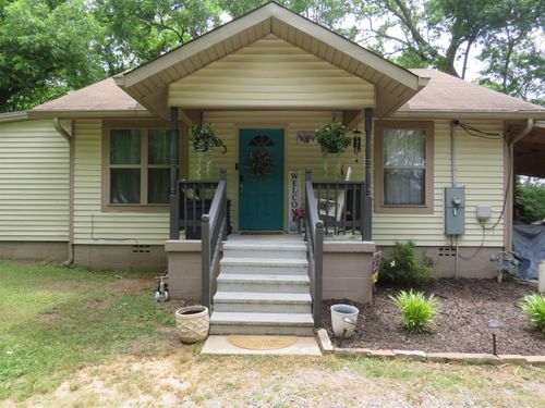 403 W Walnut, Benton, AR, 72015-5151 | Card Image
