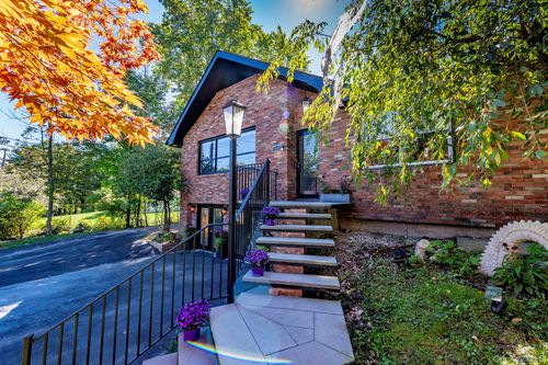 19 Hatch St, South Fallsburg, NY, 12779-5212 | Card Image