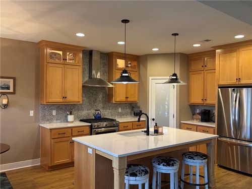 217 Davenport Dr, Blue Springs, MO, 64014-7852 | Card Image