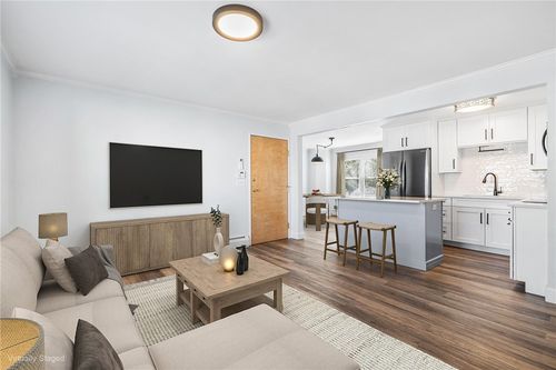 1-101 Grand View St, Providence, RI, 02906-1866 | Card Image