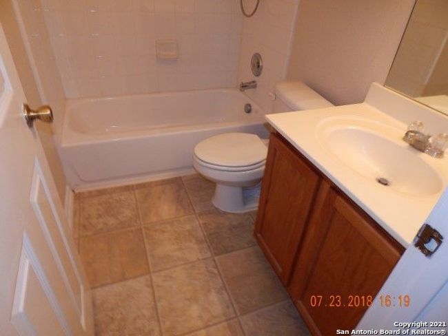 7127 Comet Mnr, House other with 3 bedrooms, 3 bathrooms and null parking in San Antonio TX | Image 13