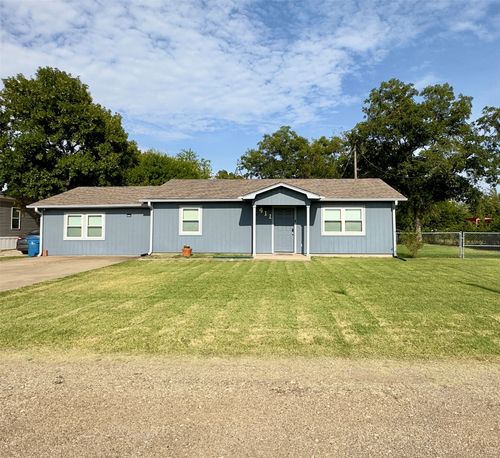 411 Mill St, Cumby, TX, 75433-2334 | Card Image