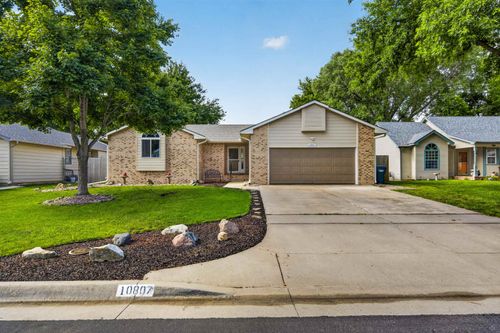 10807 W Par Ln, Wichita, KS, 67212-5948 | Card Image